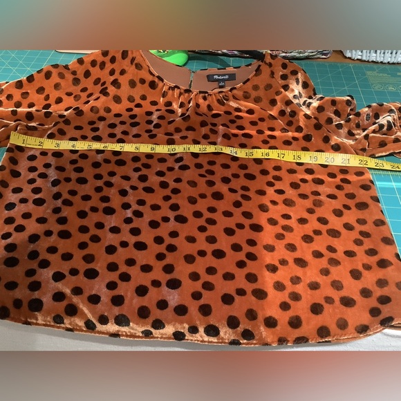 Madewell,beautiful velvet comfy top! - Picture 5 of 5